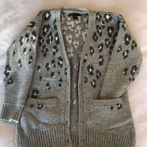 Girls size 6/7  cheetah grey button v neck sweater
